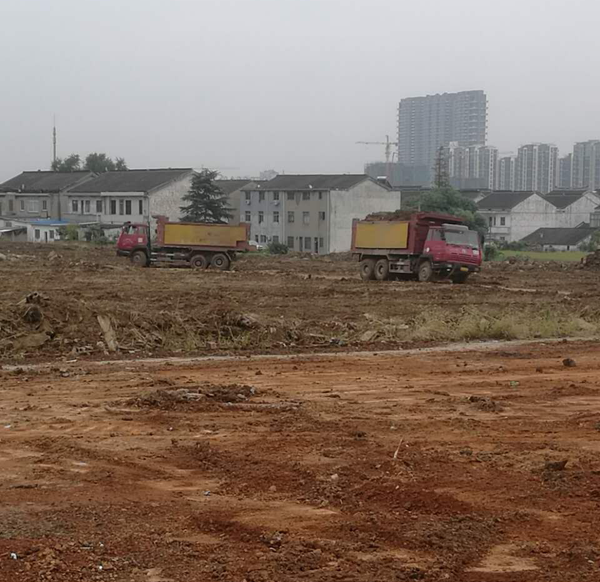 江陰市云亭街道定山村 高標(biāo)準(zhǔn)推進(jìn)定山窯廠土地復(fù)墾，擘畫(huà)鄉(xiāng)村振興新圖景