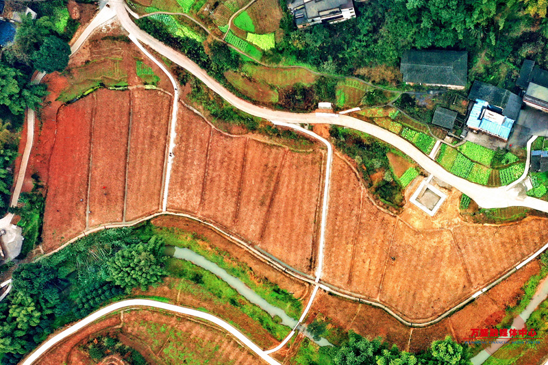 重整田疇織錦繡 萬(wàn)盛高標(biāo)準(zhǔn)農(nóng)田建設(shè)的實(shí)踐與亮點(diǎn)